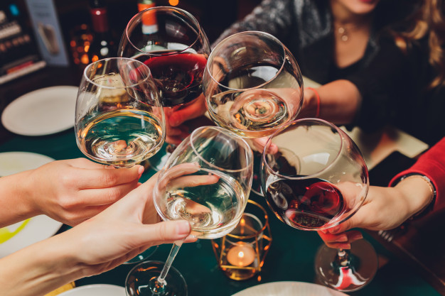 La Importancia de la Copa para disfrutar del Vino - La tienda de Vino
